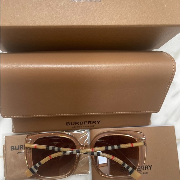 BURBERRY PEACH TRANSPARENT FRAMES WITH ICONIC VINTAGE CHECK MONOGRAM PATTERN ARM - Picture 15 of 16